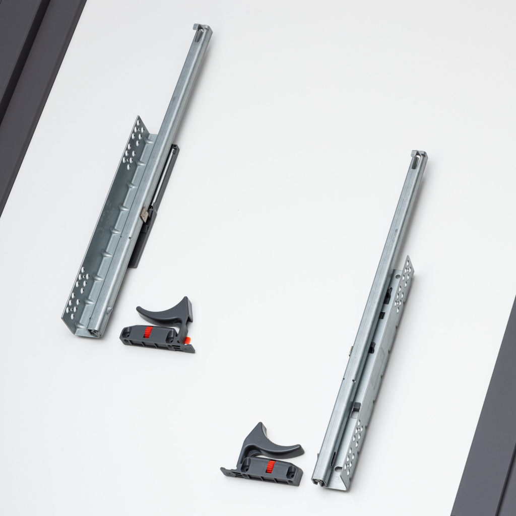 фото Направляющие шариковые 400мм, скрытого типа неполного выдвижения с доводчиком и креплением фасада