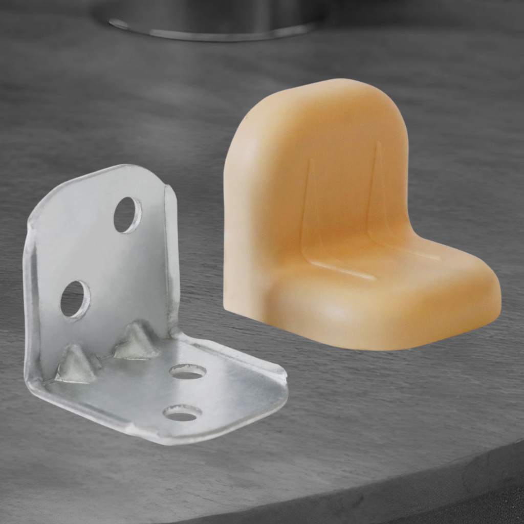 фото Уголок крепежный с пластиковой крышкой, обливной дуб