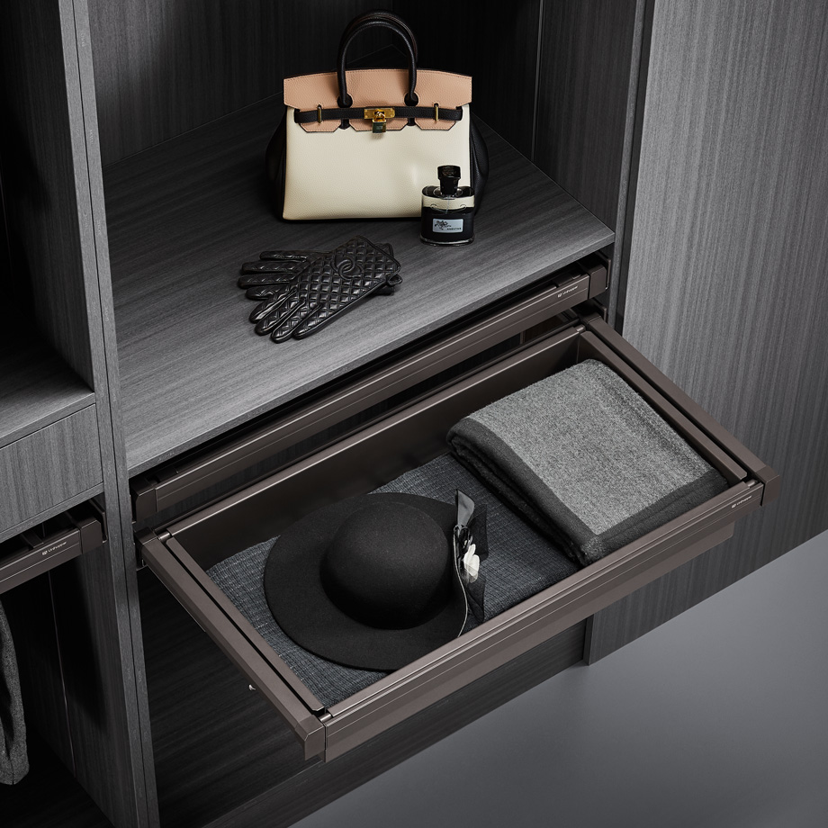 фото Выдвижная полка стальная Unihopper в базу 600 мм, c доводчиком, clip-on, MOKA