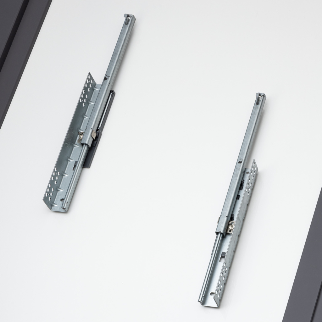 фото Направляющие шариковые 400мм, скрытого типа неполного выдвижения с доводчиком, насадной монтаж