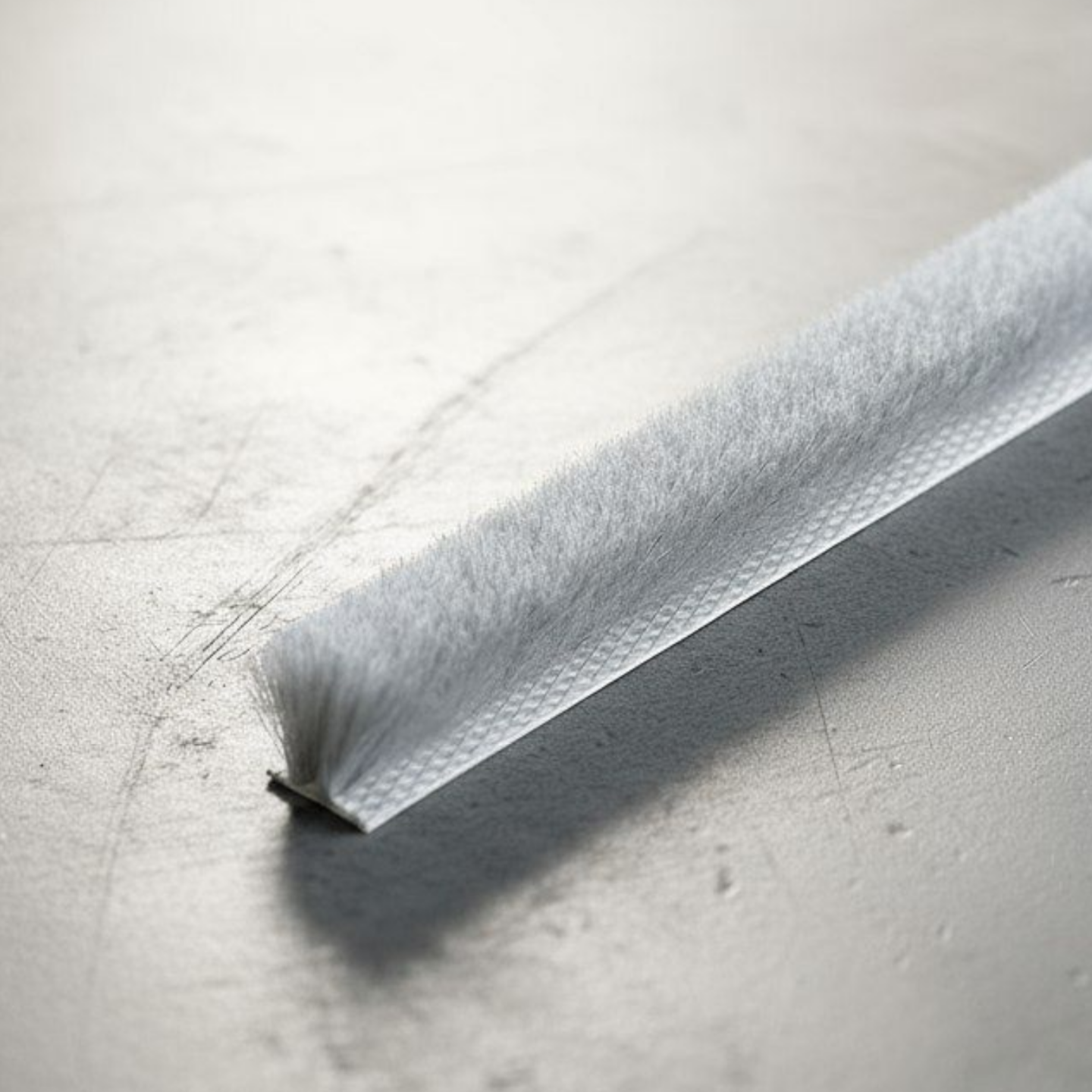 фото Щетка самоклеющаяся св,серая 7х6мм (серебро) 4Р (275/1100)