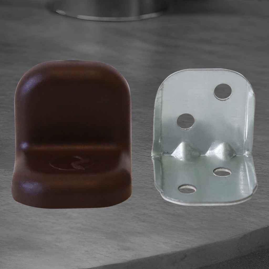 фото Уголок крепежный с пластиковой крышкой, орех