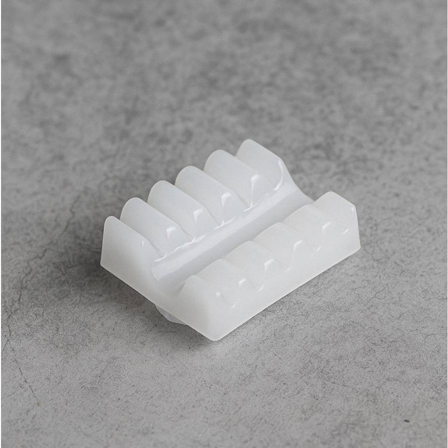 фото Пластиковая вкладка для стекла R-47