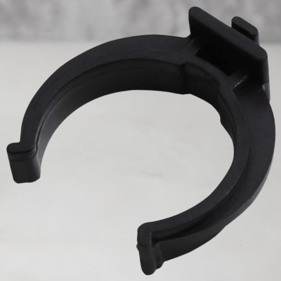 фото Клипса универсальная черная (для кухонной опоры под саморез)