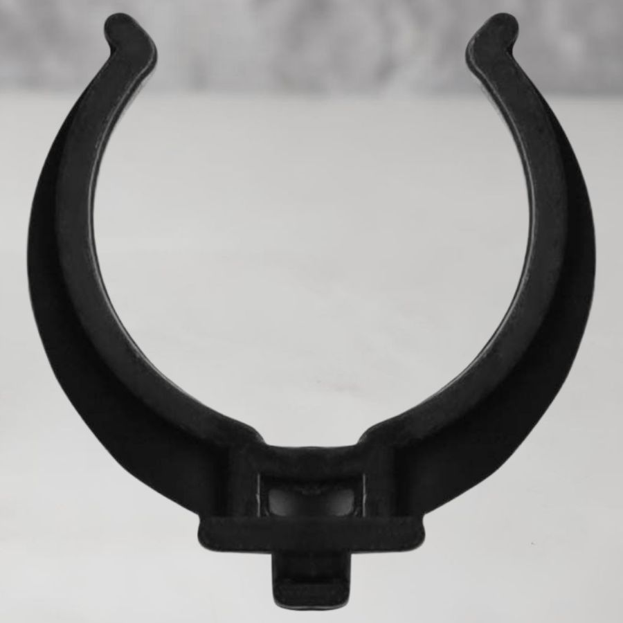 фото Клипса универсальная черная (для кухонной опоры под саморез)