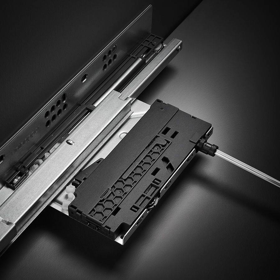 фото Комплект направляющих с системой push-to-open, с доводчиком 450 мм и стабилизатором